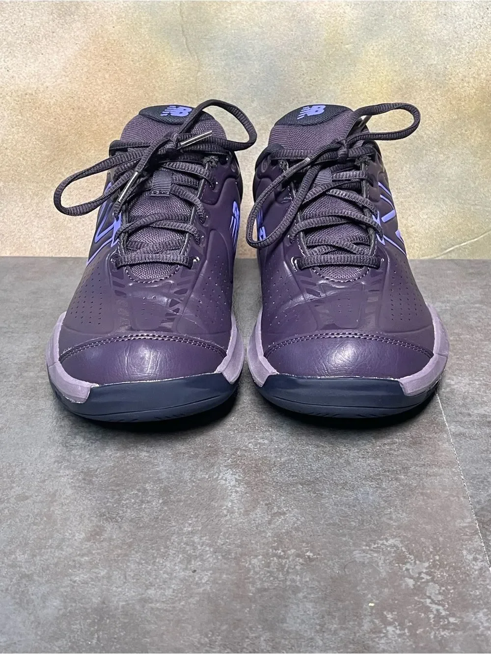 New Balance 696v5 Women’s Wide Plum Purple Tennis Shoes Size 9D